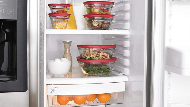 storing-food-in-fridge